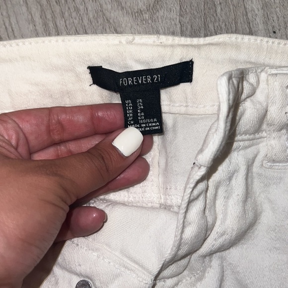 Off White Distressed Shorts - Picture 3 of 3